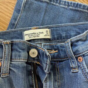 Abercrombie & Fitch Slim Straight Jeans